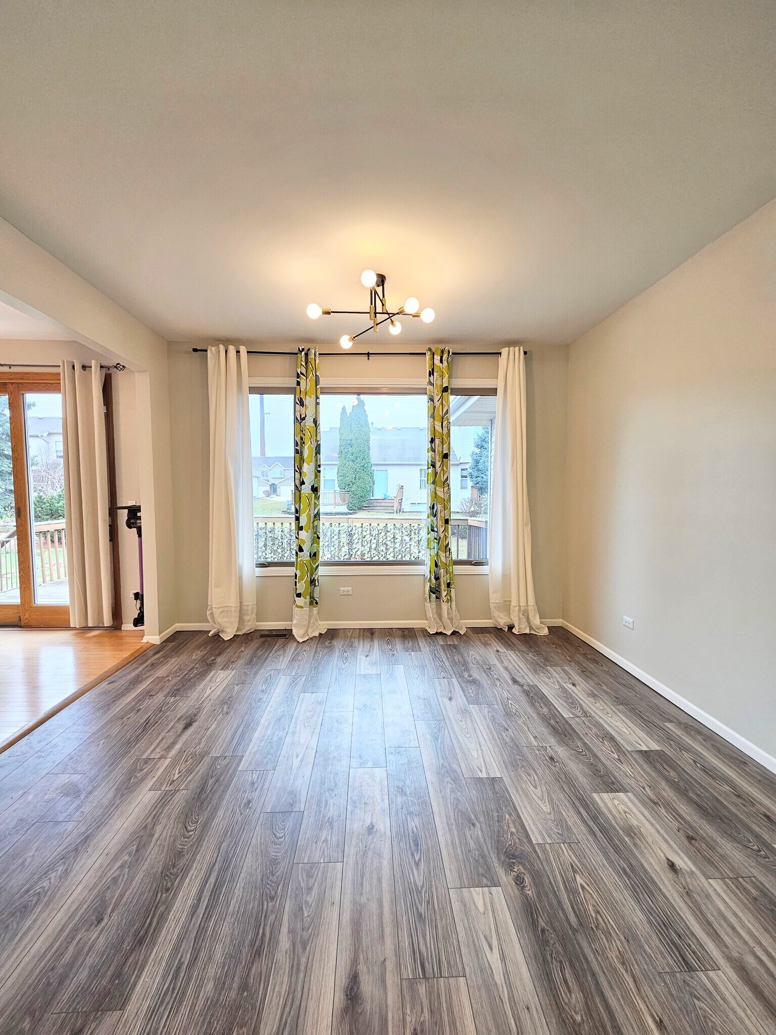 Dining Area - 22943 Bussey Dr