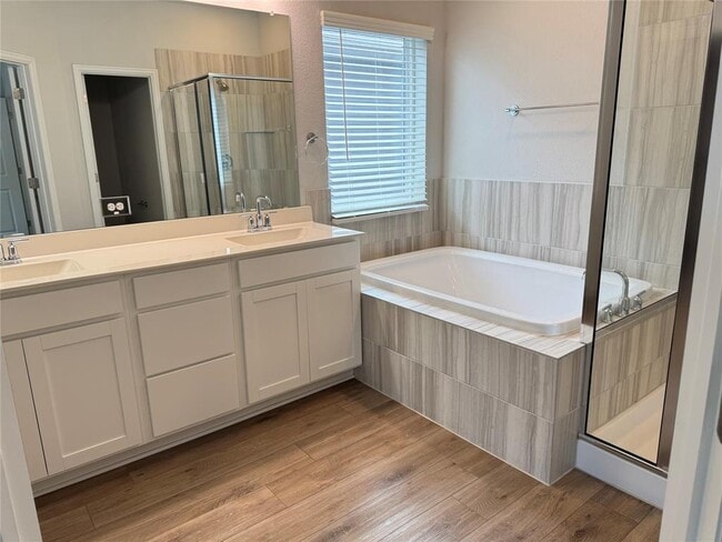 Building Photo - 3000 Chisholm Trail Rd