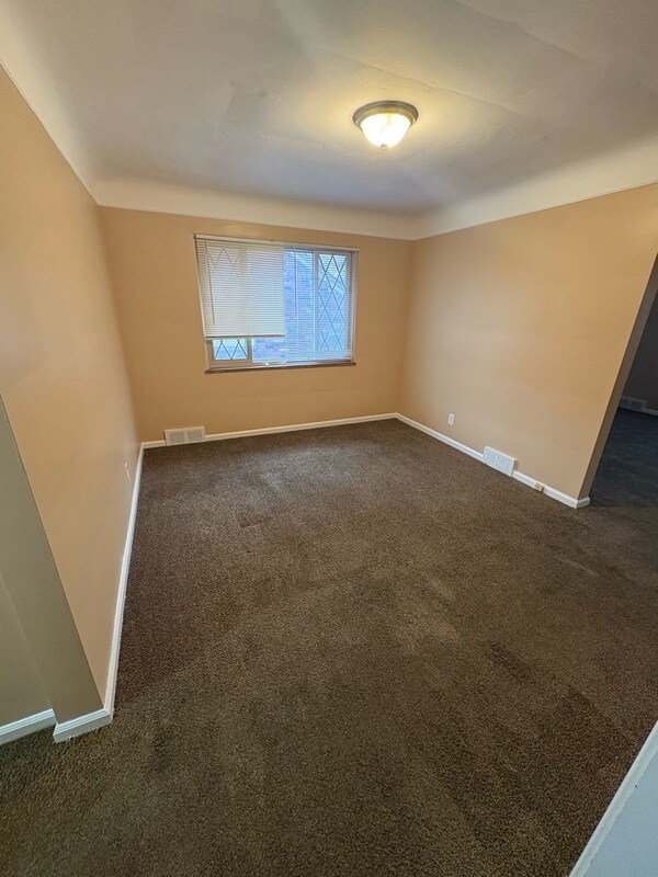 Building Photo - 14836 Rutherford St