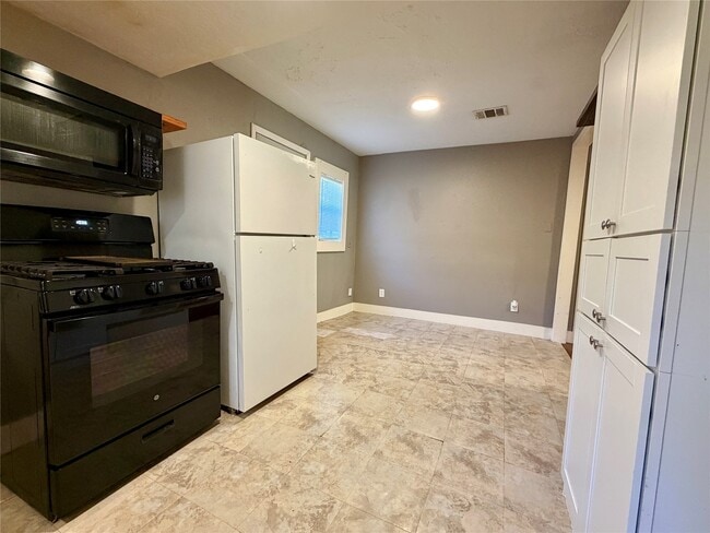 Building Photo - 4727 Eppes St