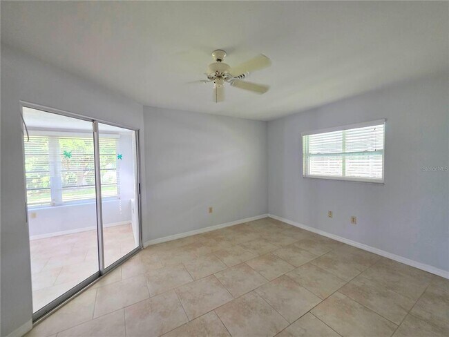 Building Photo - 1379 Cambridge Dr