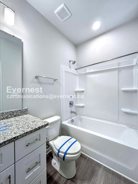 Building Photo - 312 N Correll St