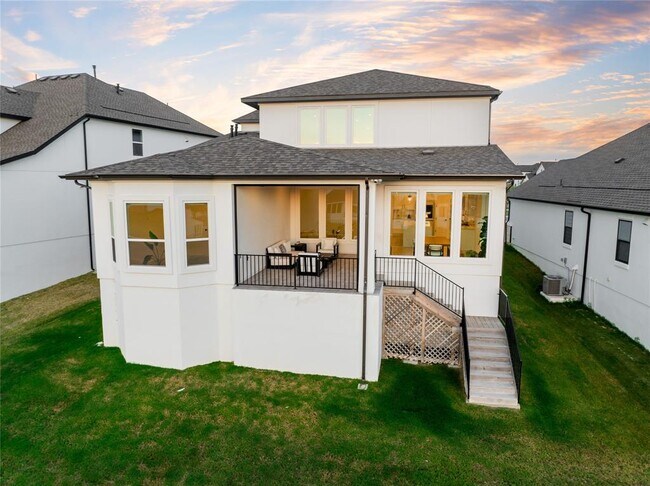 Building Photo - 1953 Varese Path