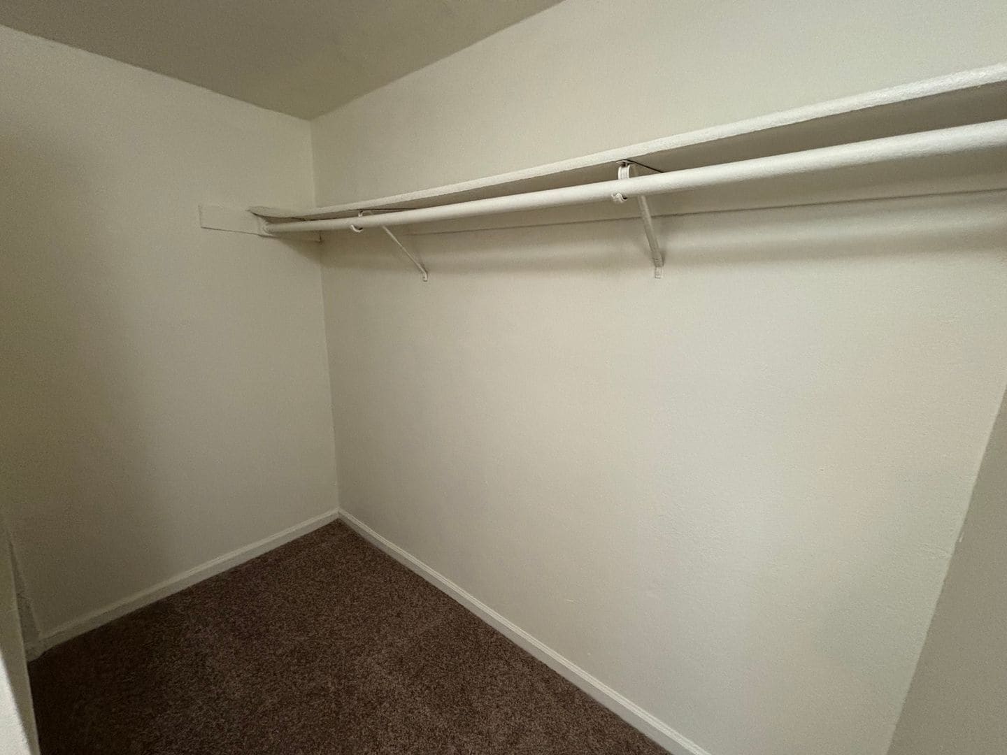 Building Photo - 1 E Navajo Rd