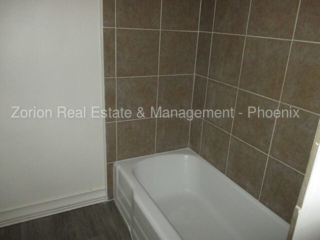 Building Photo - 2 bedroom 1 bath in Scottsdale!