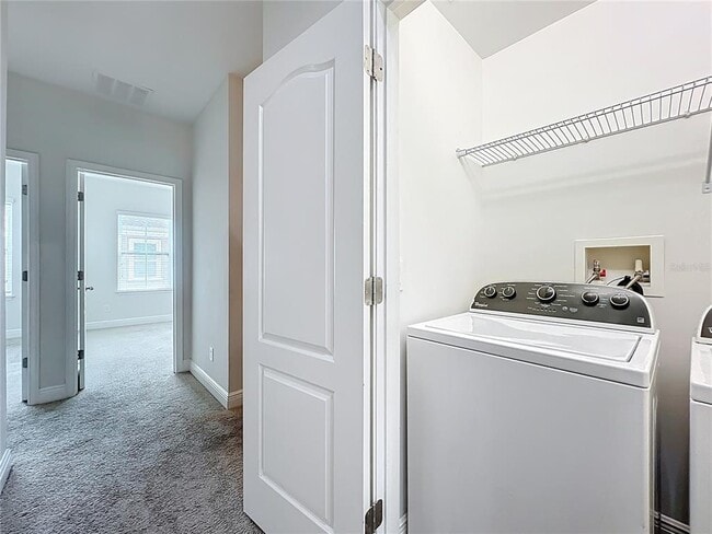 Building Photo - 561 Scotia Pl