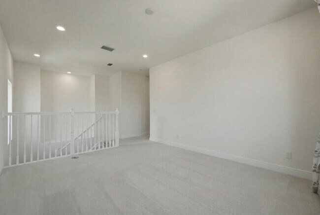 Building Photo - 11760 Bayview Cir