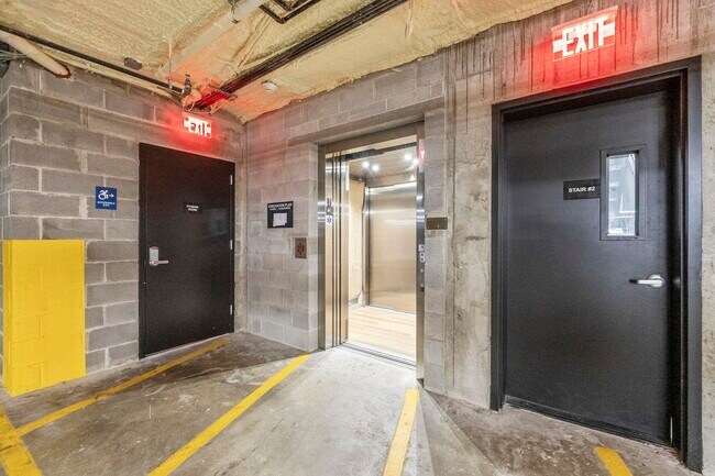 Building Photo - 649 38th St