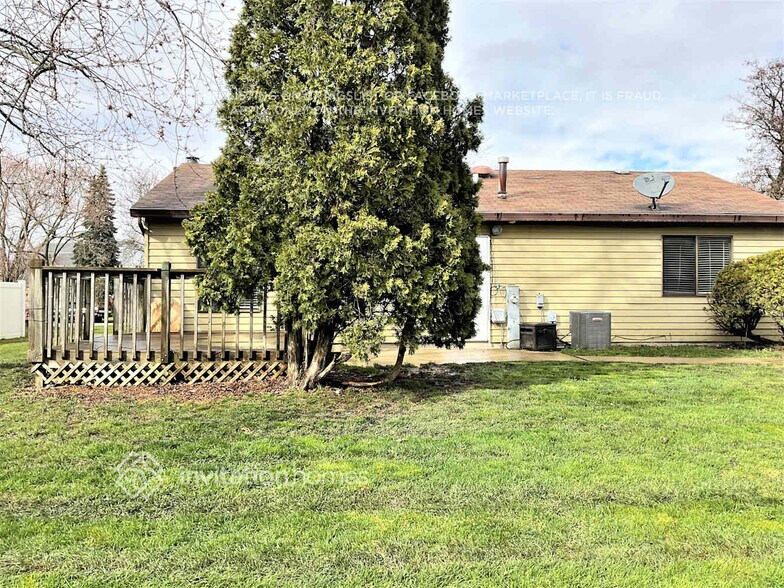 Building Photo - 7237 W Hickory Creek Dr