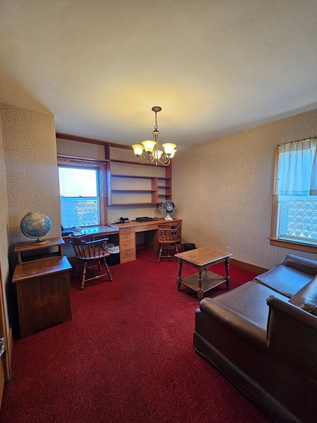 Building Photo - 4 BED | 2.5 BATH | DOUBLE GARAGE | WEST RAPID | FURNISHED