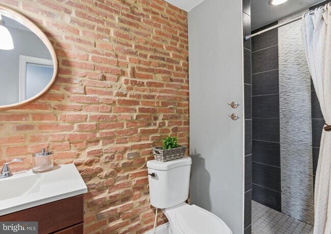 Building Photo - 1414 Richardson St