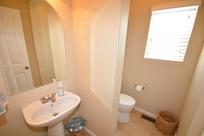 Building Photo - Beautiful 2-story home in D-49 available to move in on 05/01/2026! The owner allows 1 dog up to 7...