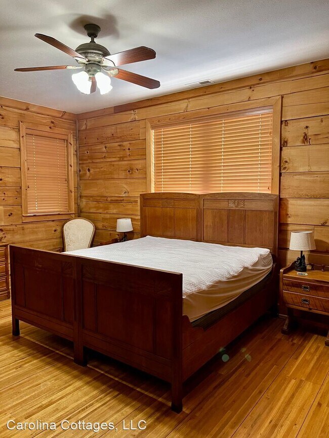 Building Photo - 3 br, 4.5 bath House - 3833 Deep Gap Road