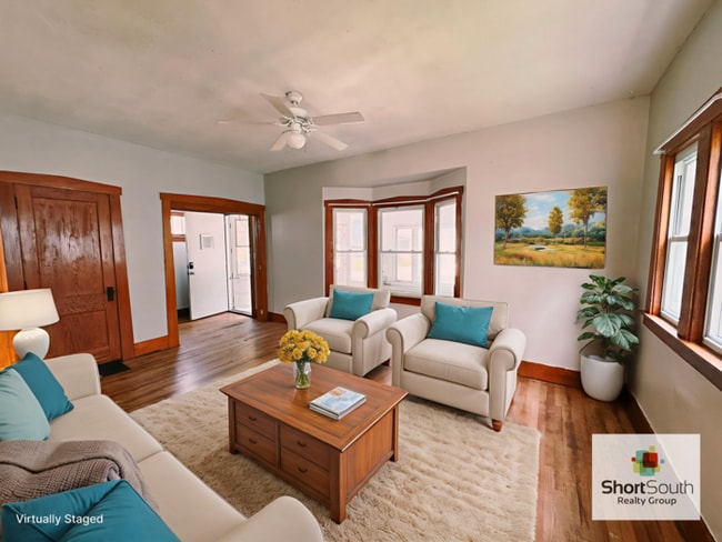 Primary Photo - 4 bed 2 bath Single Family Home