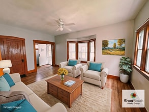 Building Photo - 4 bed 2 bath Single Family Home