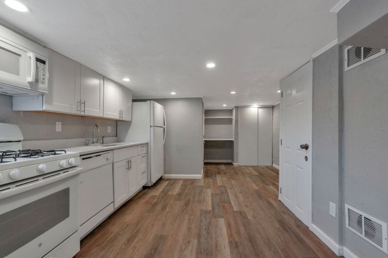 Building Photo - 4645 Newland St