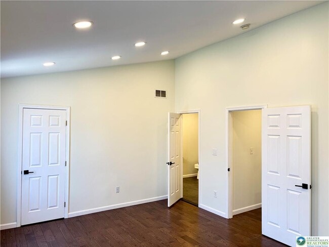 Building Photo - 1319 Mohr Cir