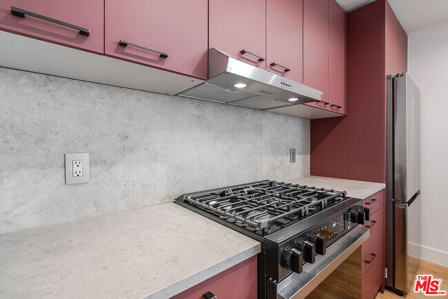 Building Photo - 12425 Texas Ave