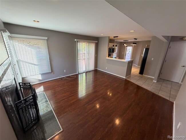 Building Photo - 39588 Squire Rd