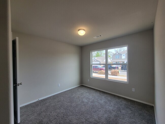 Building Photo - 1741 Hermitage Dr