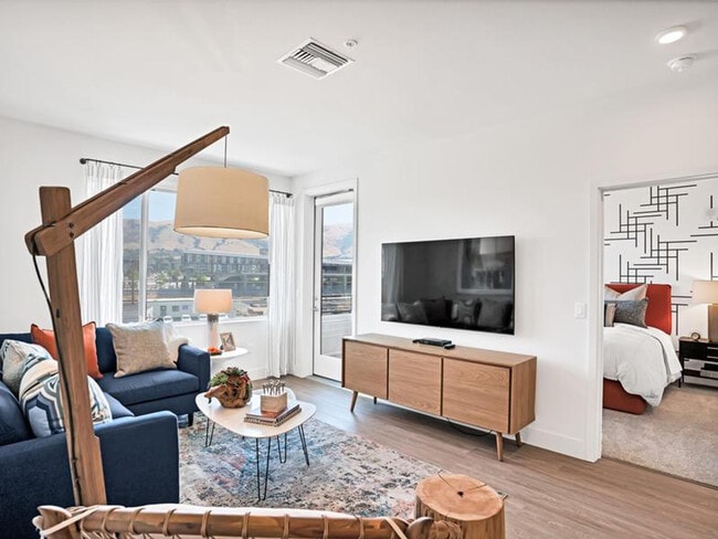 Primary Photo - 45193 Warm Springs Blvd