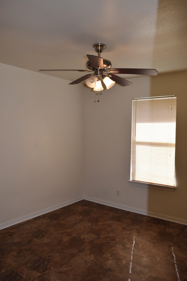 Building Photo - 2608Lucille