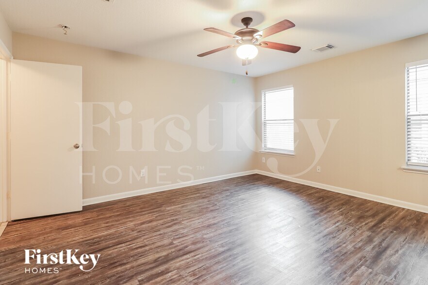 Building Photo - 414 Remington Green Ct