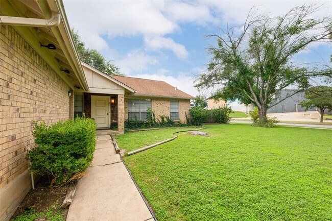 Primary Photo - 2605 Brickford Cove