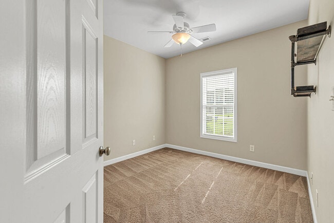 Building Photo - 238 Silver Hills Dr