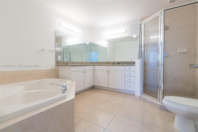 Building Photo - 3001 NE 185th St