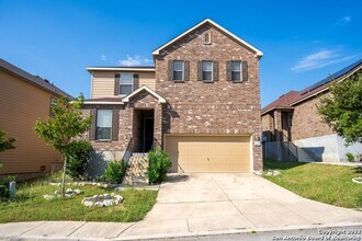 Building Photo - Comfortable Living in a Gated Community Near It All