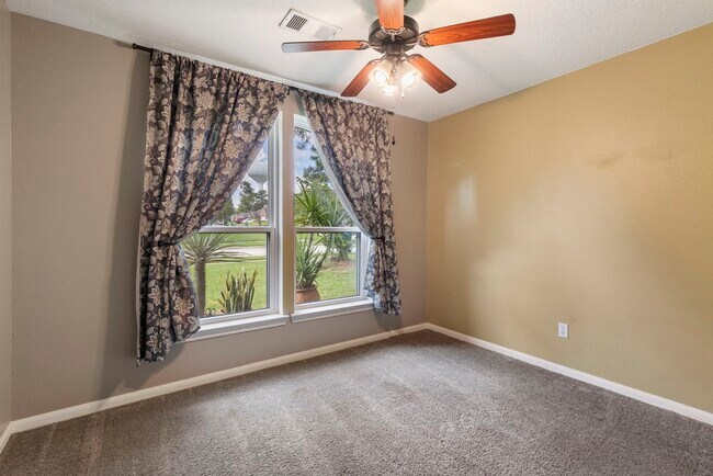 Building Photo - 6004 Hunnington Dr