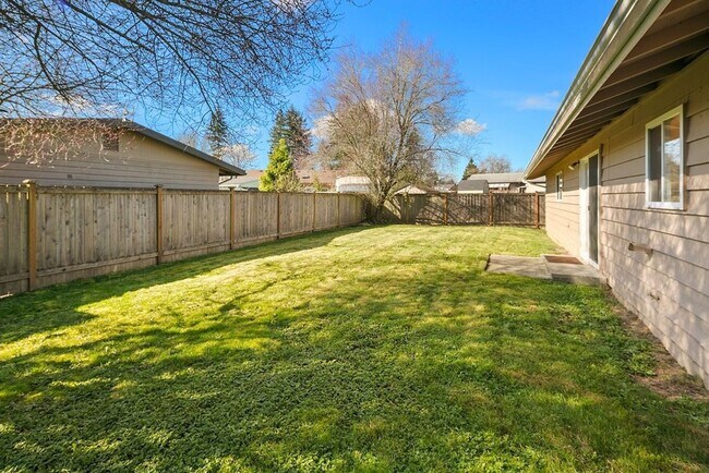 Building Photo - Adorable 3 bedroom Lynnwood rambler