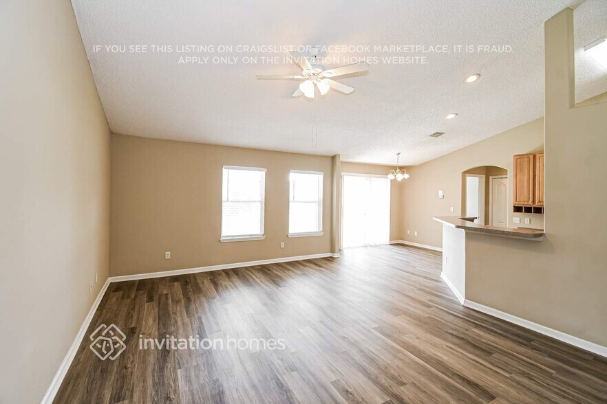 Building Photo - 6886 Wall Springs Dr
