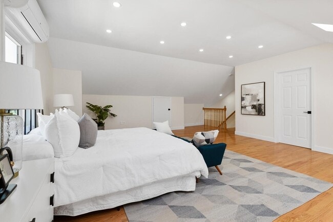 Building Photo - 29 Cottage St