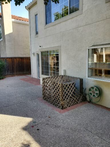 right-rear patio view - 2040 Goldenrod Ln