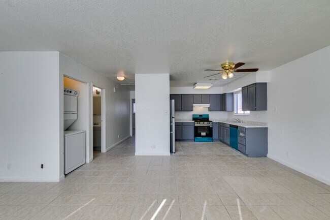 Building Photo - 6987 Mendon Ln