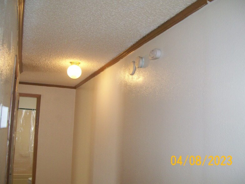 Building Photo - 4282 US Hwy 89 S