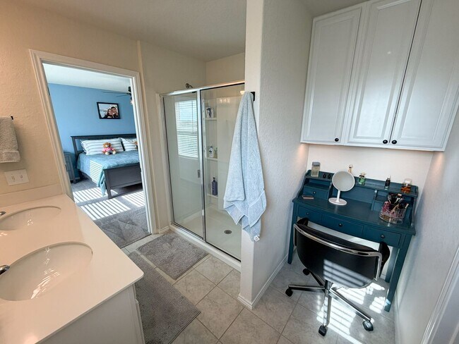 Building Photo - Well Maintained 3 bedroom 2.5 bath in COMAL ISD!