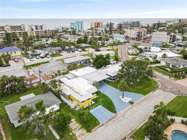 Building Photo - 14060 Miramar Ave