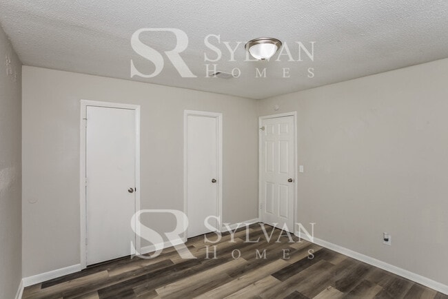 Building Photo - Enjoy living the good life in this 3 bedro...