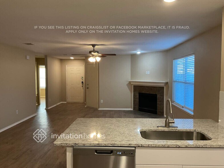 Building Photo - 1852 Village Park Trail