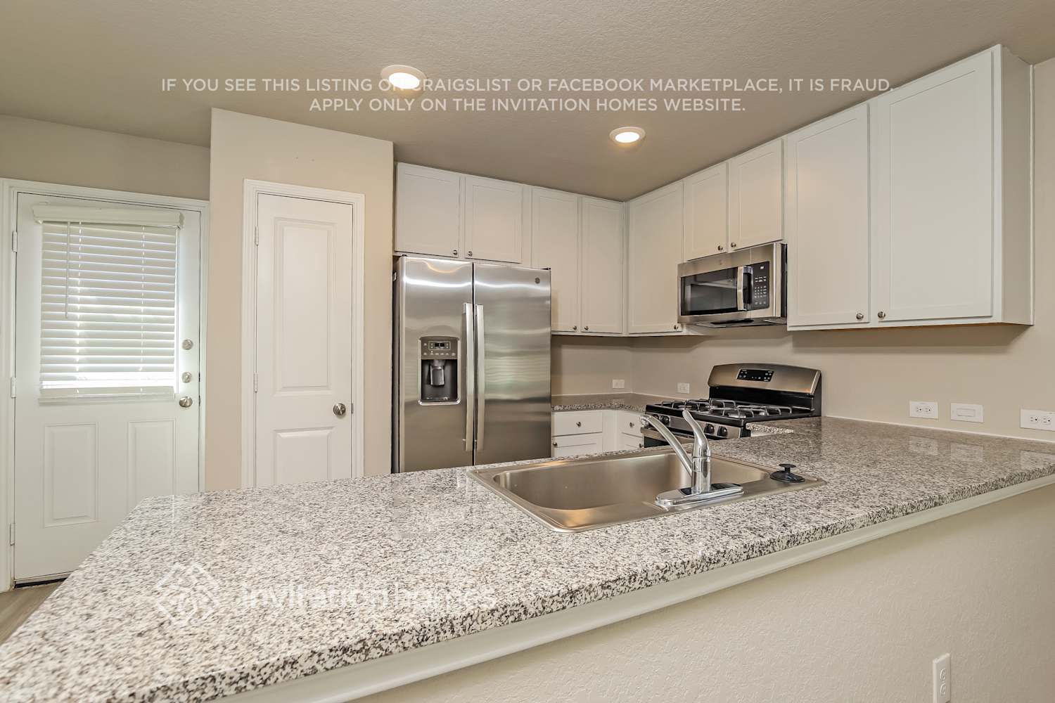 Building Photo - 4148 Waterfall Cv