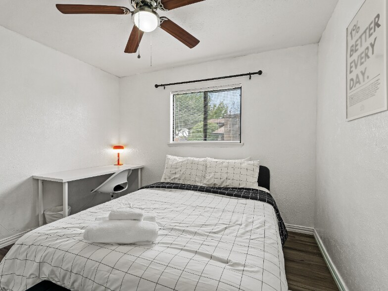 Building Photo - 2235 E Peters Colony Rd