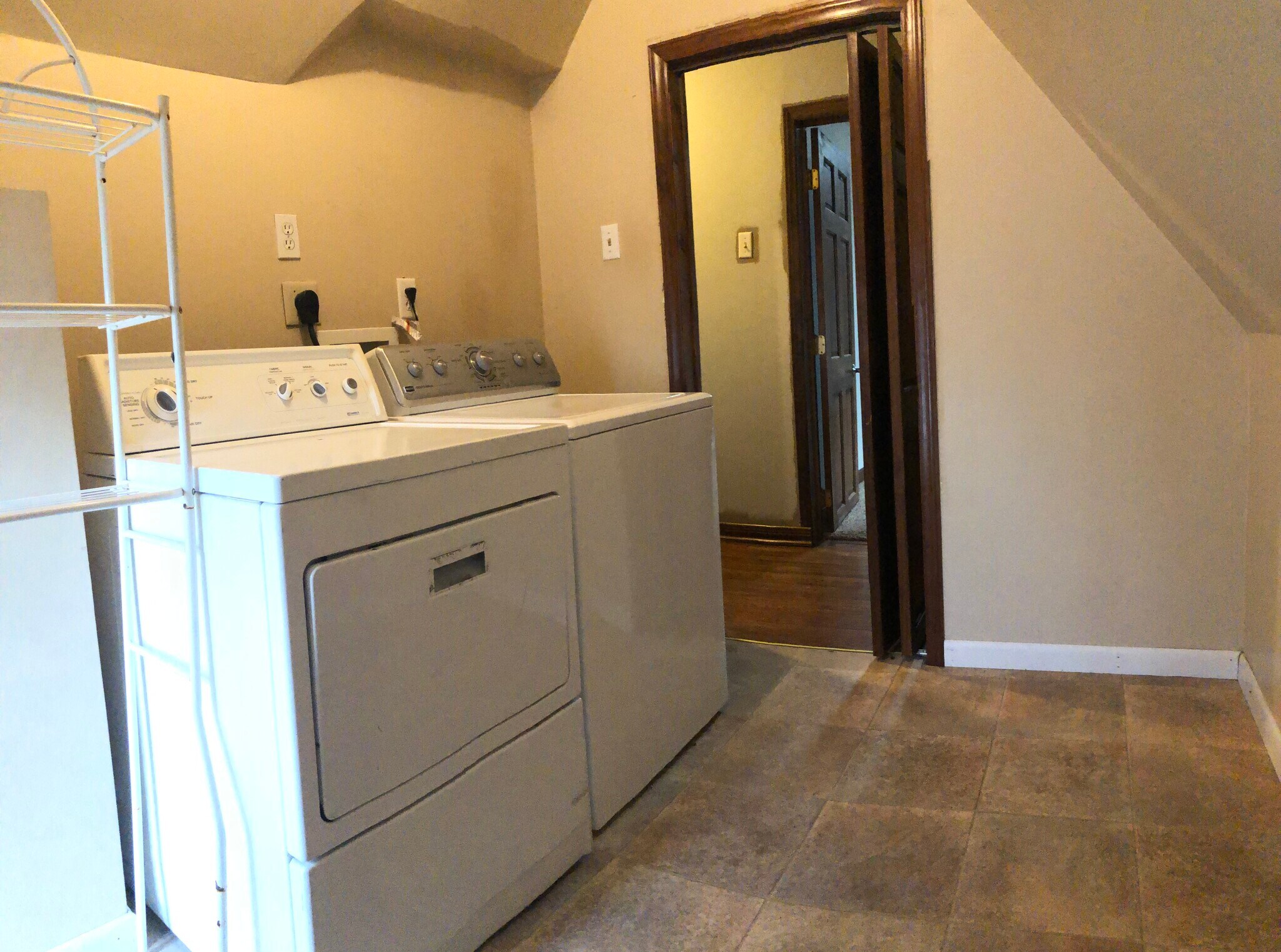 Laundry Room - 615 W 2nd St