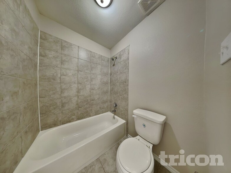 Building Photo - 3907 Josephs Run