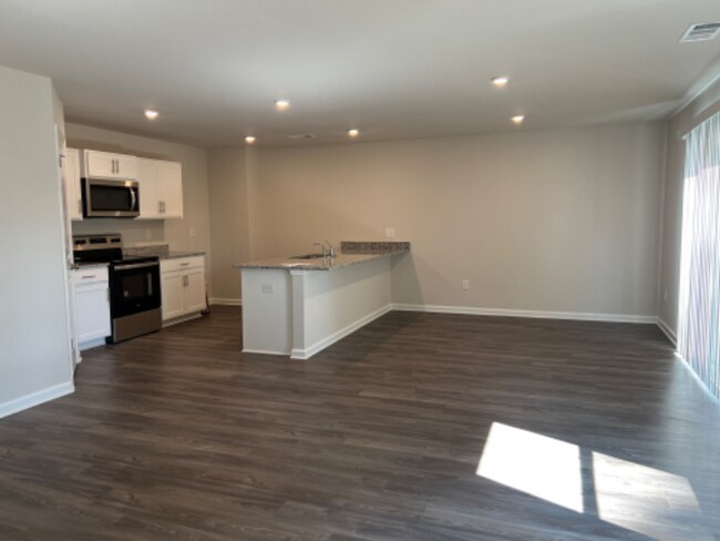 Building Photo - 4119 Garrison Ln