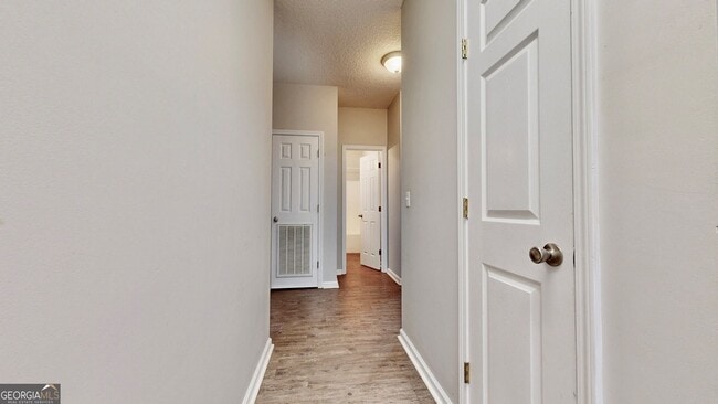 Building Photo - 122 Grove Hill Ave