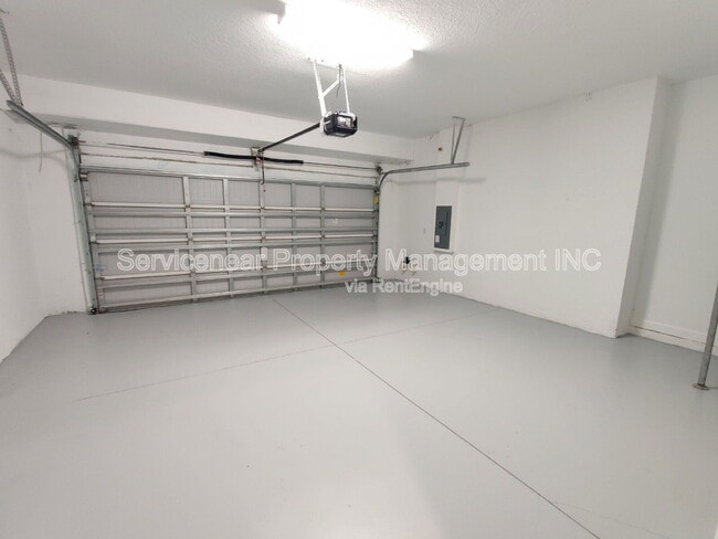 Building Photo - 1290 White Fox Run