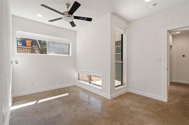 Building Photo - 5334 Sendero Hills Pkwy